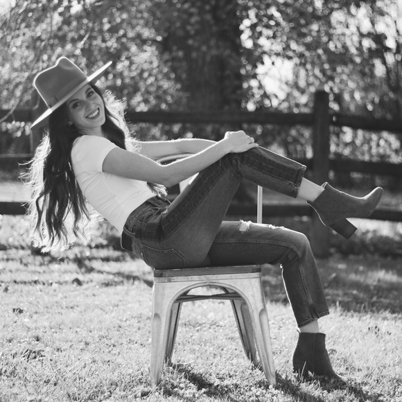 Abercrombie Jeans - Picture 1 of 5